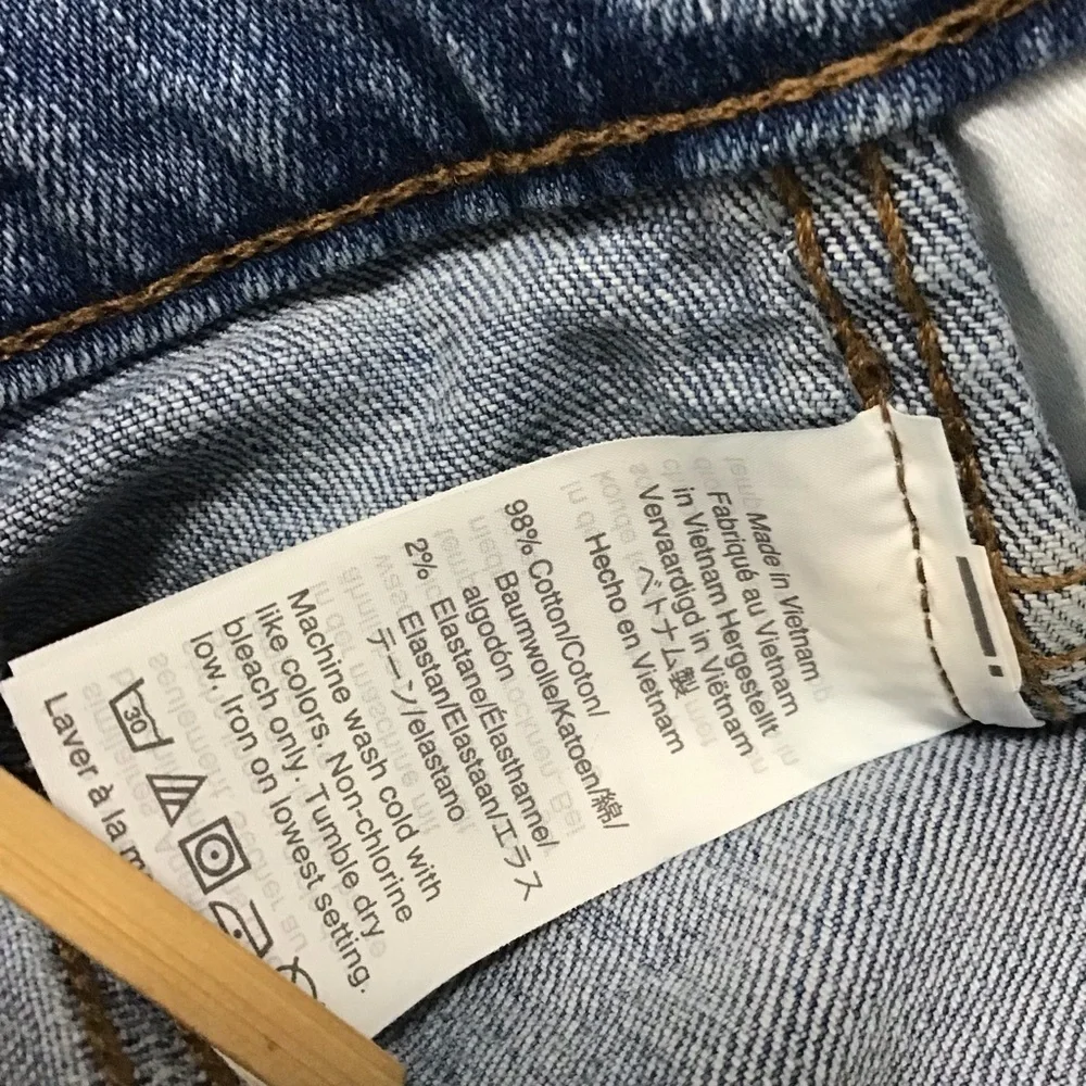 Madewell Ripped 10” High Rise Skinny Crop Size 27.